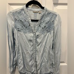 Anthropologie Holding Horses embroidered lace detail chambray shirt US XS